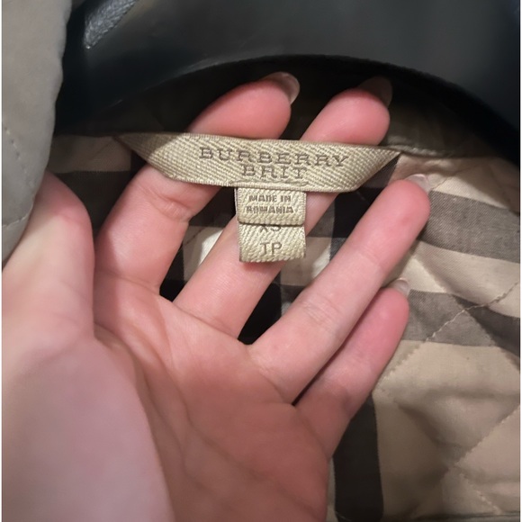 Women’s Burberry Quilted Coat -XS - Picture 5 of 7